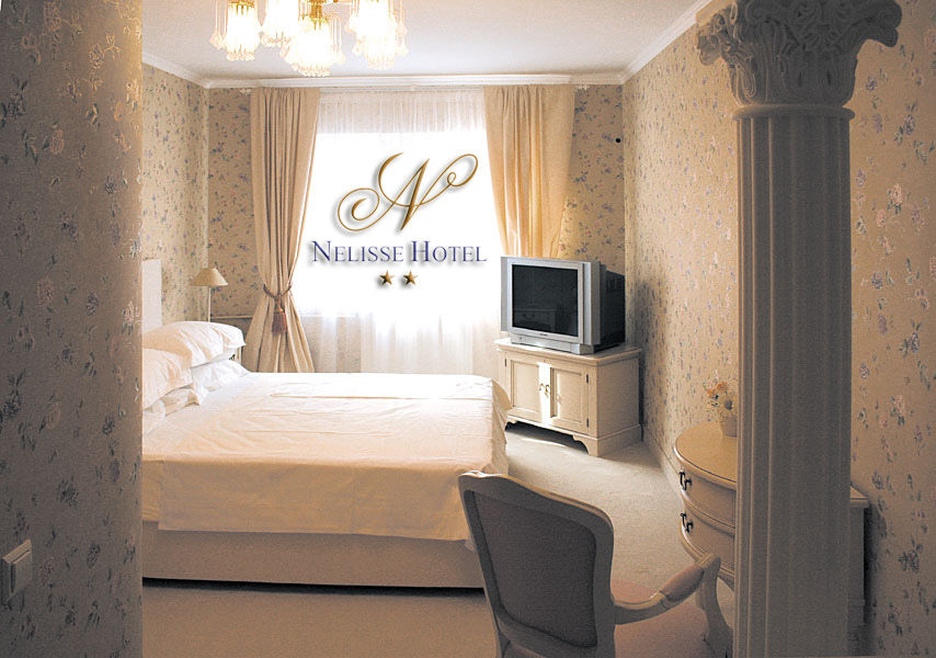 Hotel Nelisse Bukarest Rum bild